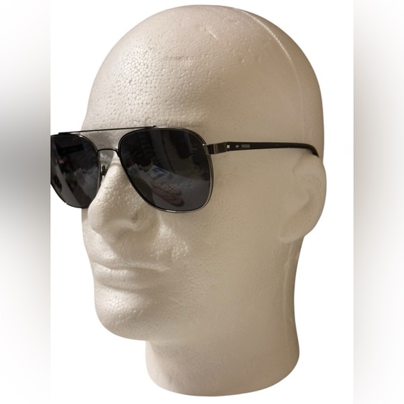 Fossil Black Aviator Sunglasses in great condition no no case - Picture 3 of 10